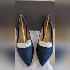 Ann Taylor eryn suede pump navy 8.5